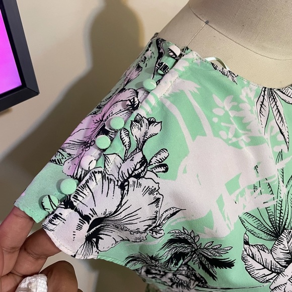 0025 NWT Zara green and while floral dress sz M - Picture 4 of 7